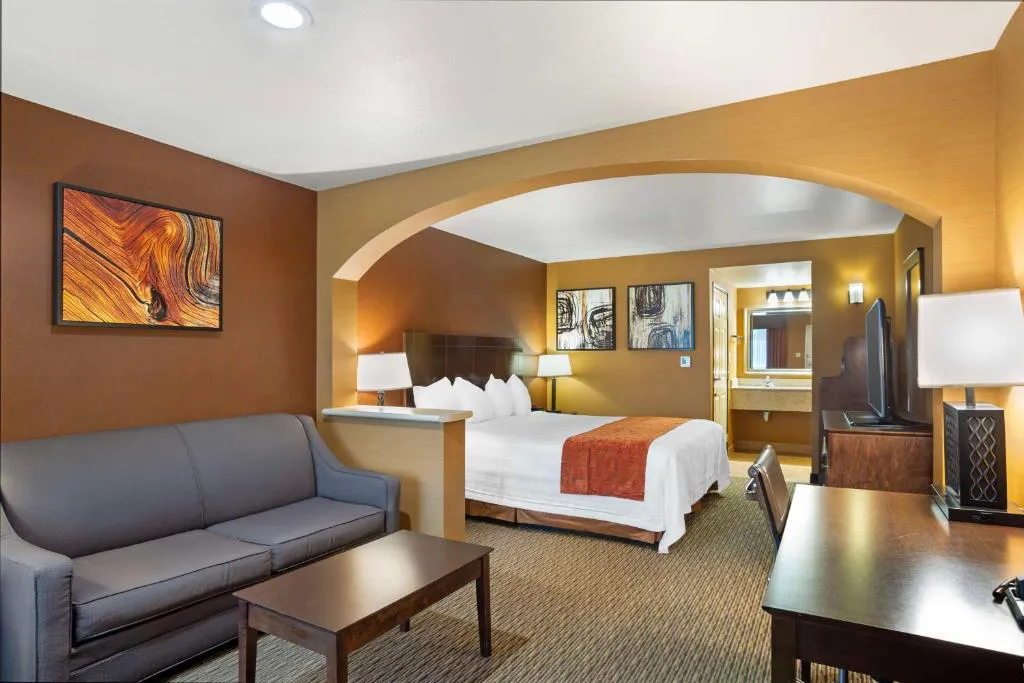 Hotels nearby Sequoia National Park