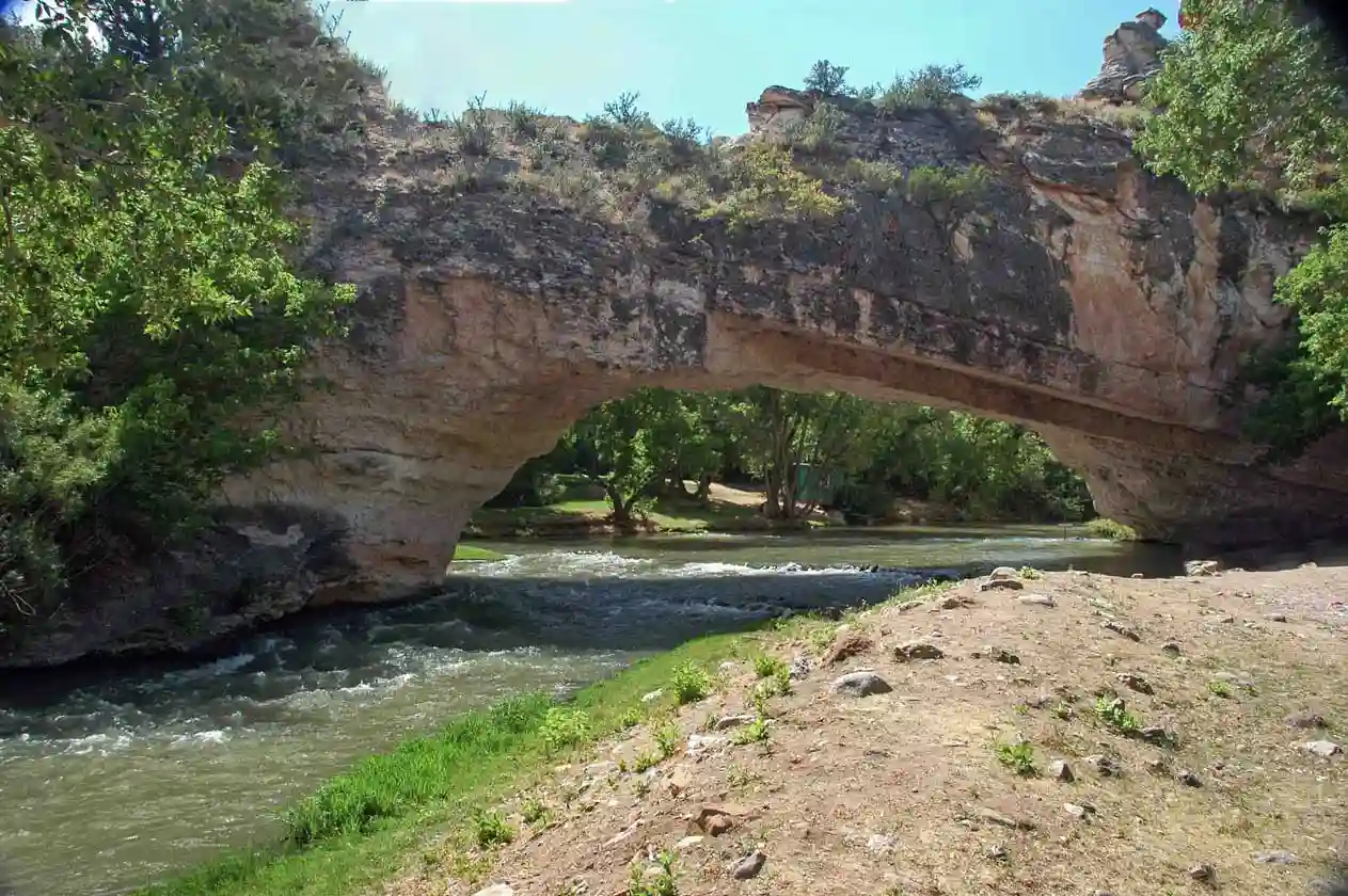 Ayres Natural Bridge State Park, Wyoming