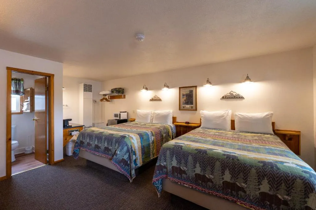 Elk Horn Lodge Motel and Cabins, Cooke City