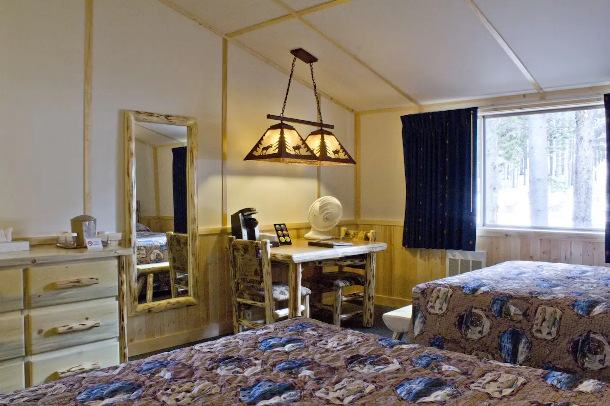 Lake Lodge Cabins, Yellowstone