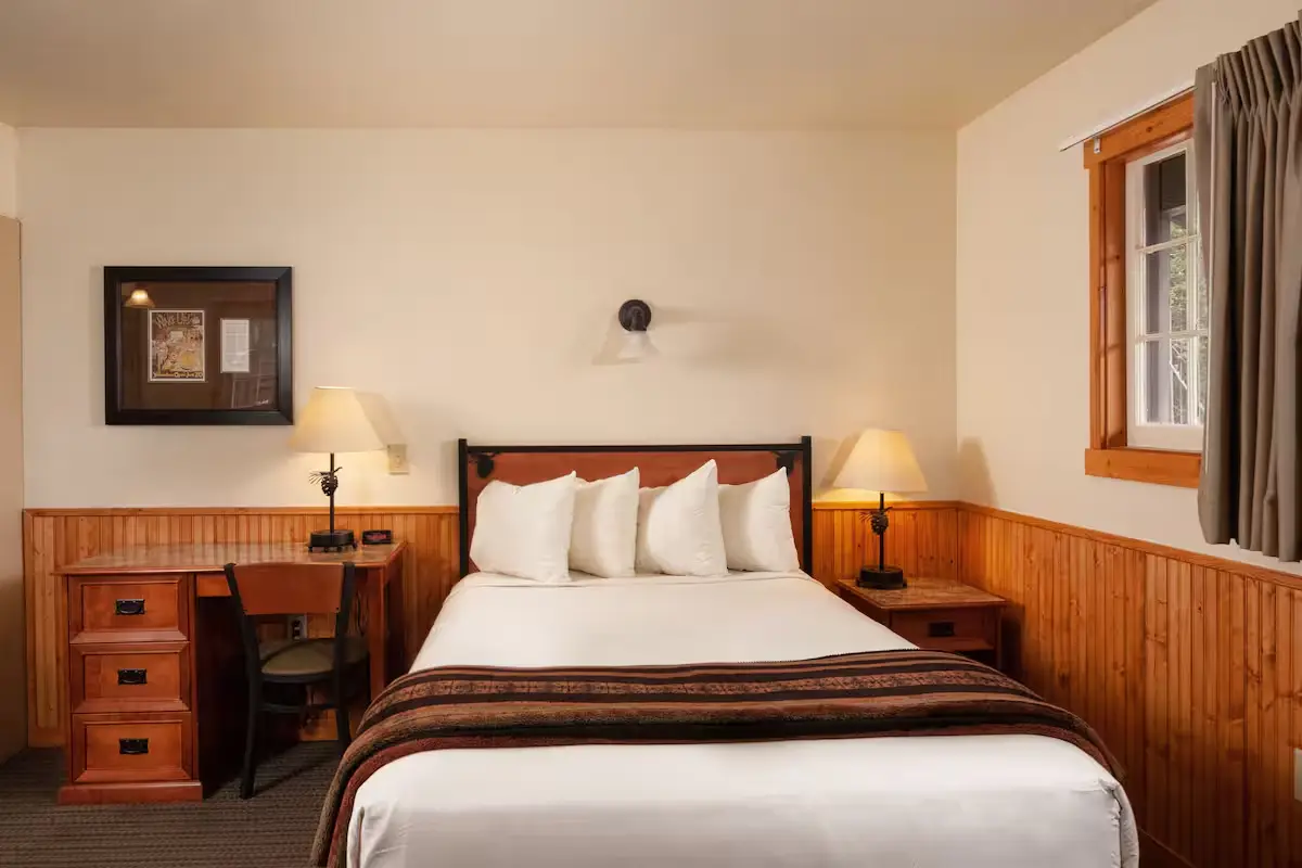 Old Faithful Lodge Cabins, Yellowstone