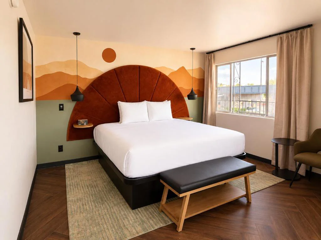 The Wesley Boutique Hotel, Page