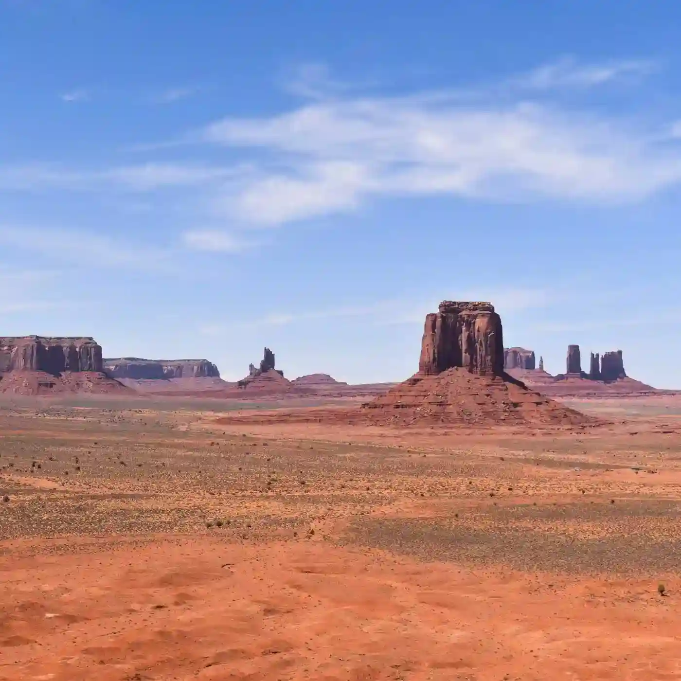 <p>DÓNDE ALOJARSE<br />
MONUMENT VALLEY</p>